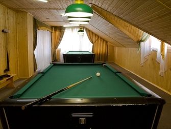 Зал для игры в бильярд