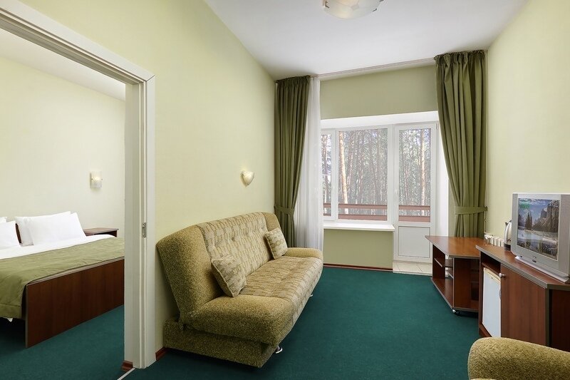 Семейный  2-комнатный (с гостиной)