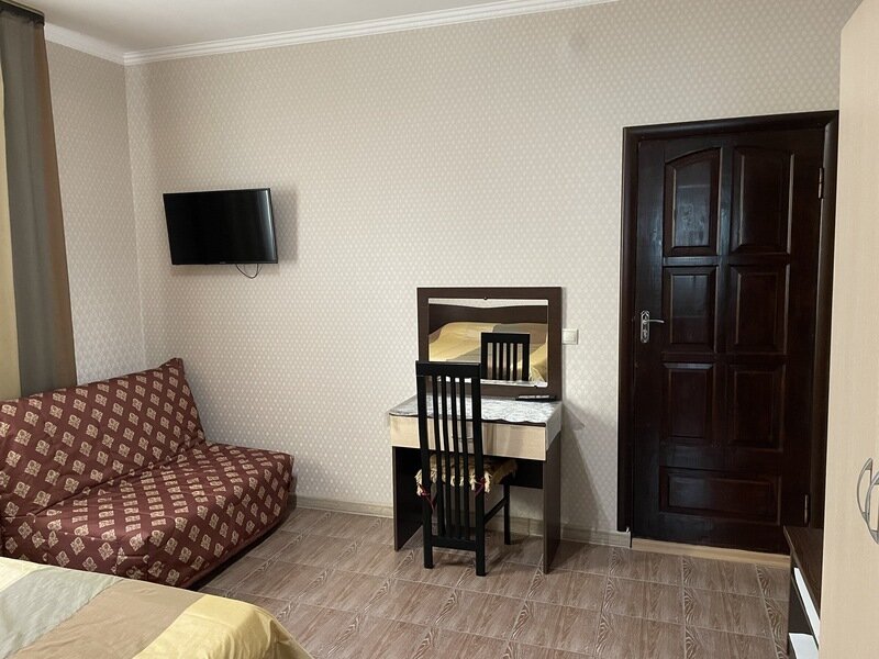 Студио 3-местный