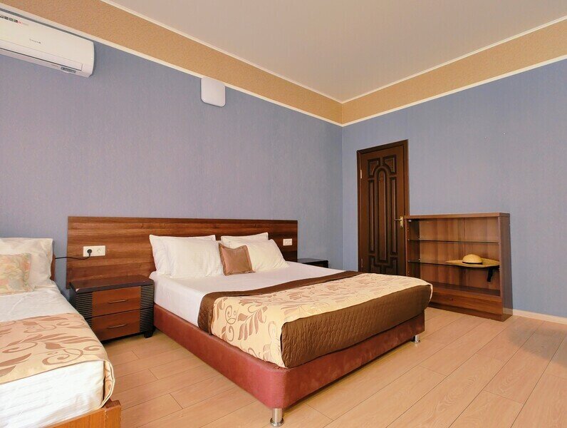 Полулюкс 5-местный 1-комнатный (с террасой)