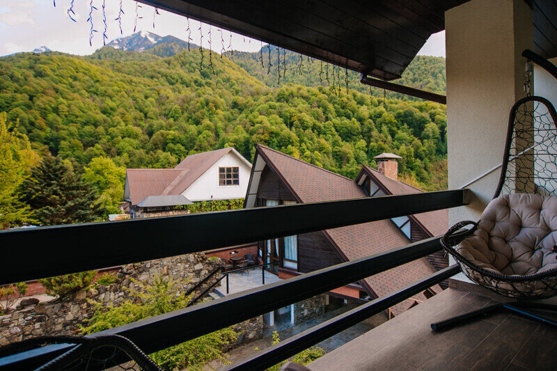 Улучшенный 2-местный (с балконом, вид на горы)