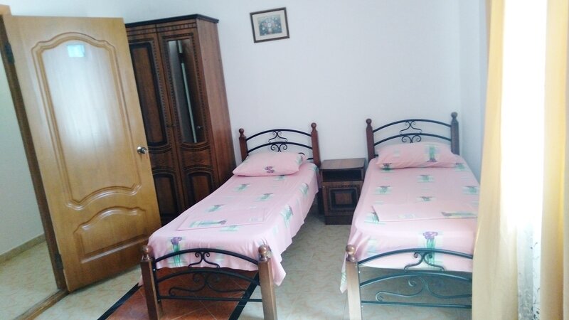 Эконом 2-местный (1 этаж, сан. узел на этаже)