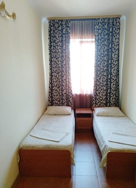 Эконом 2-местный (1 этаж, сан. узел на этаже)