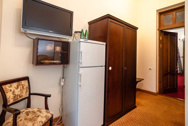 Улучшенный 2-местный (№7,12 корпус Б двуспальная кровать)