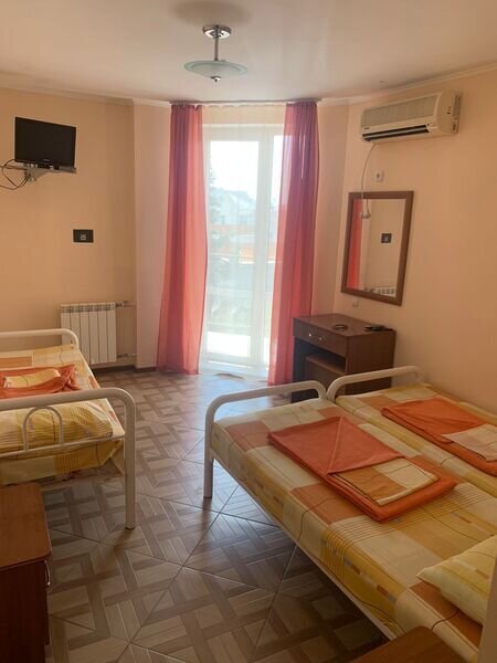 Стандартный 3-местный (с балконом)