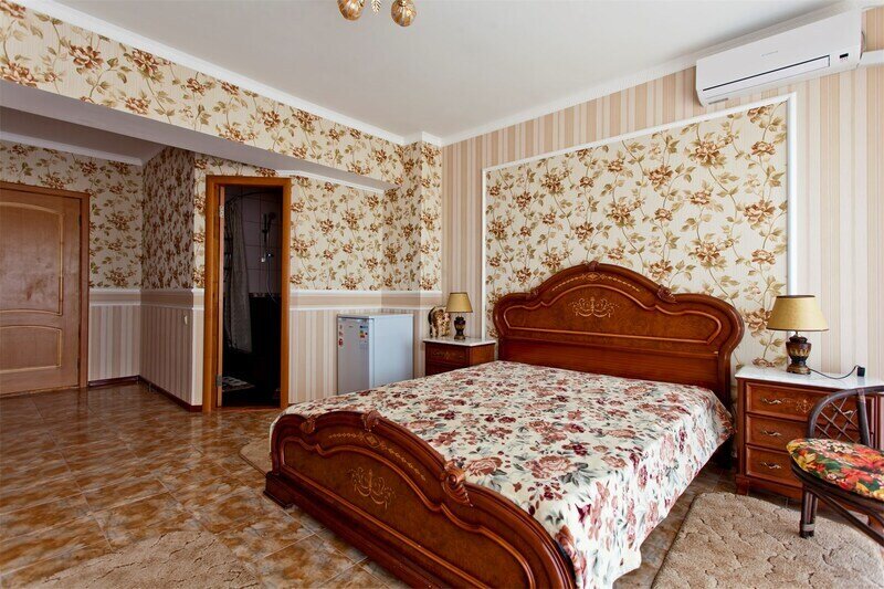 Полулюкс 3-местный 1-комнатный (с балконом)