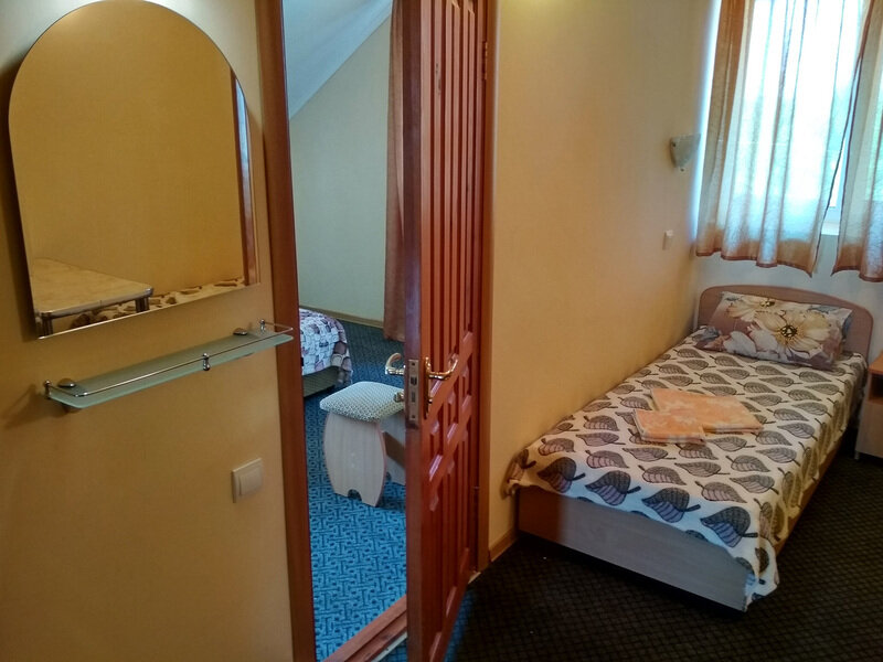 Полулюкс 4-местный 2-комнатный (6)