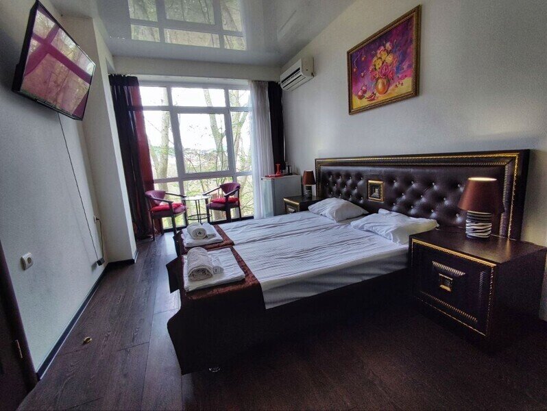 Люкс 2-местный (вид на лес, №21)