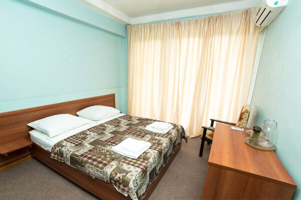 Стандартный 2-местный 1-й категории (с ремонтом, балкон)