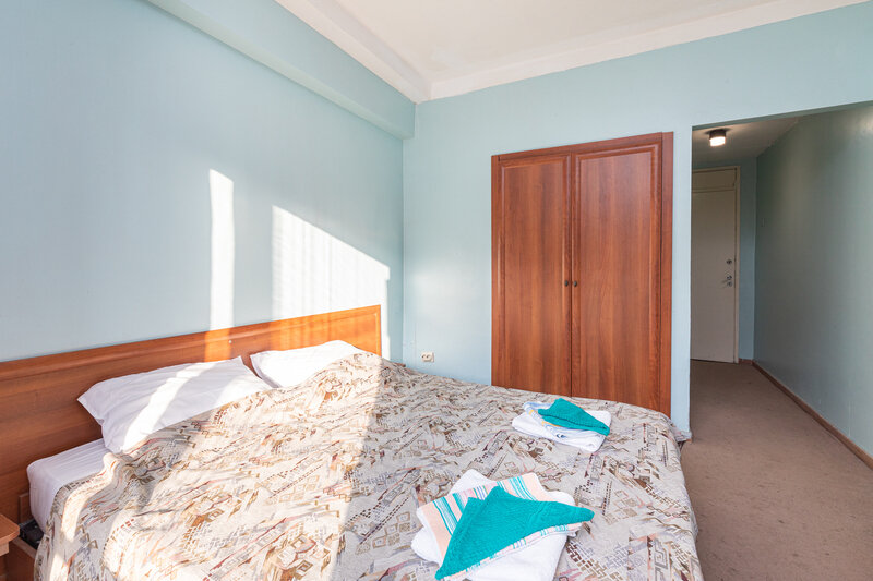 Стандартный 2-местный 2 категории (без ремонта, с балконом)