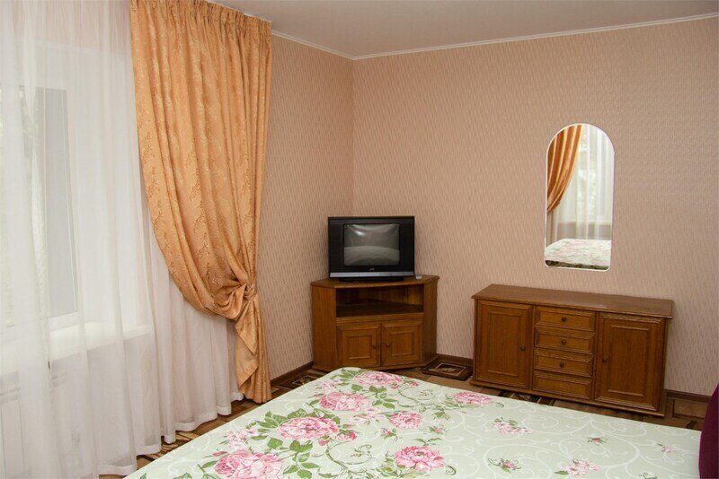 Дача №4 (комнаты 1, 2)