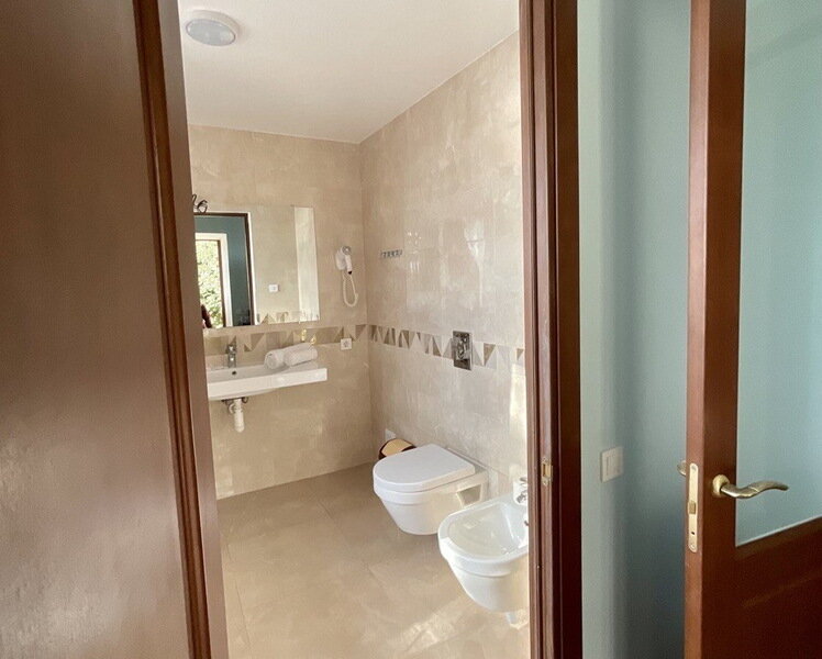 Семейный 2-местный 2-комнатный (с отдельным входом)