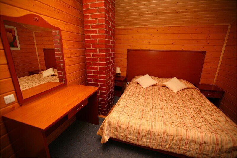 Коттедж 6-местный (с плитой)