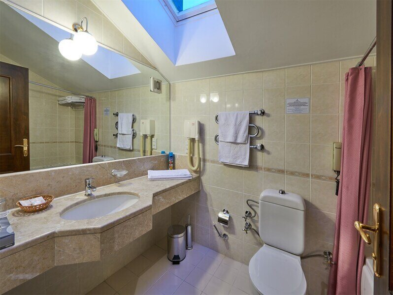 Мансардный 2-местный (TWIN)