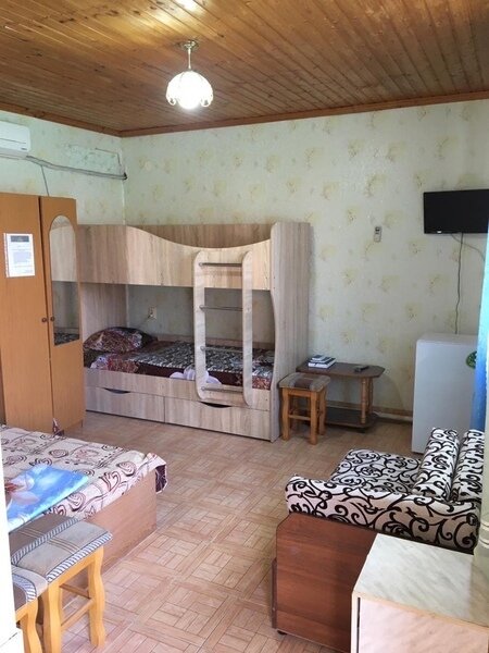 Стандартный 4-местный 1-комнатный