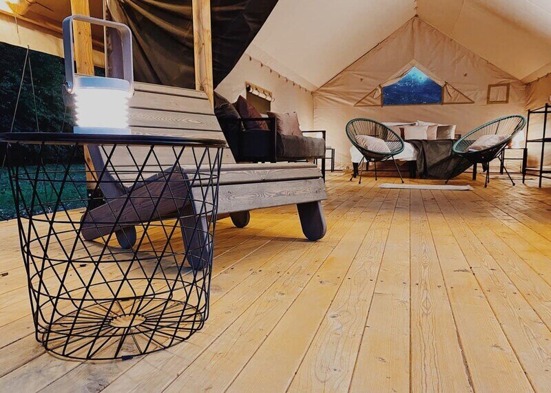 Глемпинг Люкс 3-местный (Сафари-Тент с частичным видом на залив)