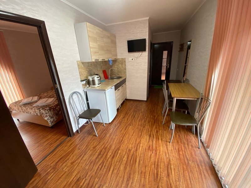 Люкс 4-местный 1-комнатный