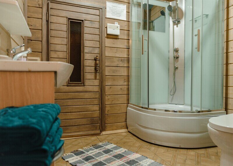 Коттедж 8-местный 4-комнатный (Русский)