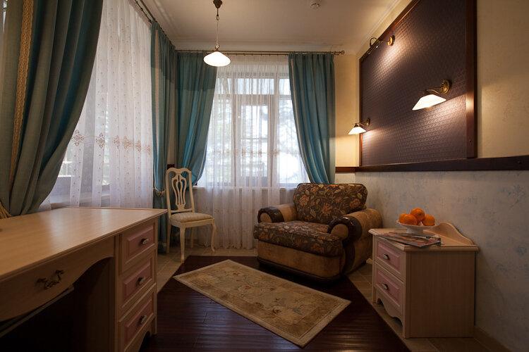 Люкс 2-местный 3-комнатный (корпус №1,2)