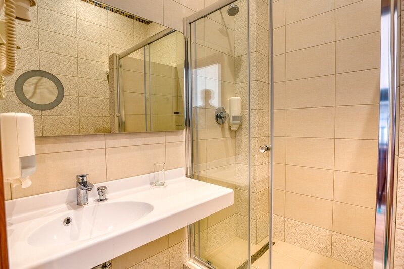 Стандартный В плюс 2-местный корпус В (12)