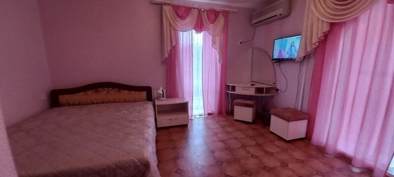 Коттедж 4-местный 3-комнатный (3 категория)