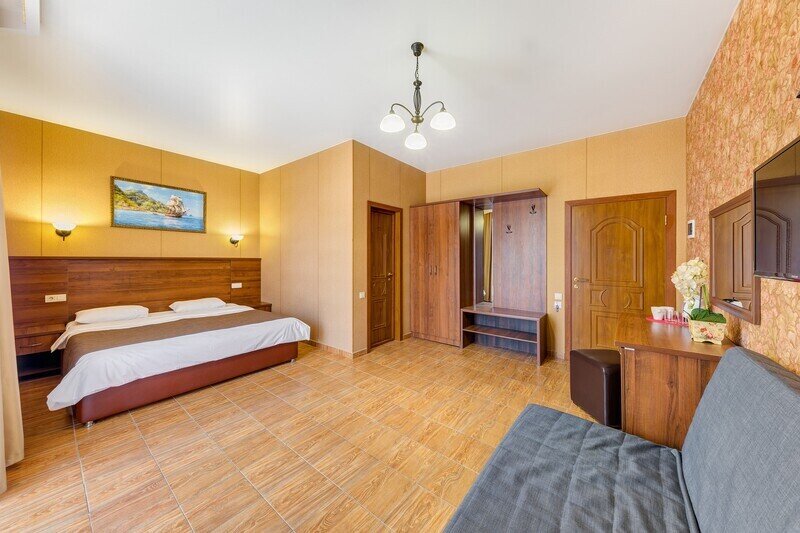 Стандартный 4-местный 1-комнатный (с балконом)