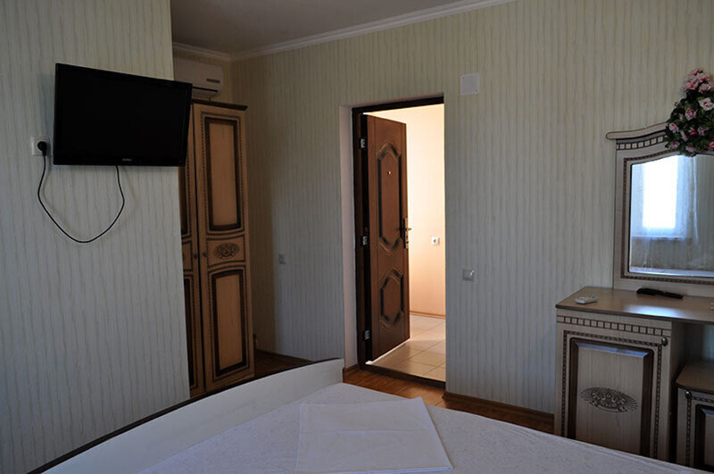 «Золотой Песок» гостевой дом, 2-х местный номер_9