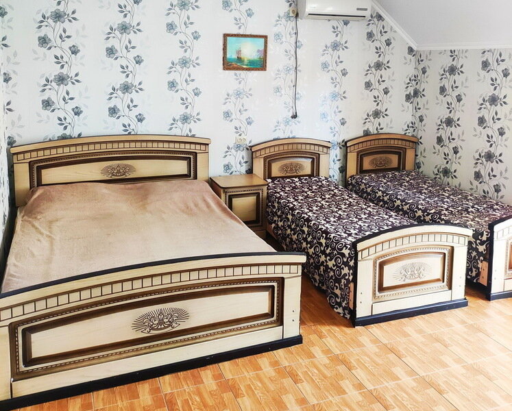 «Золотой Песок» гостевой дом, 4-х местный номер_1