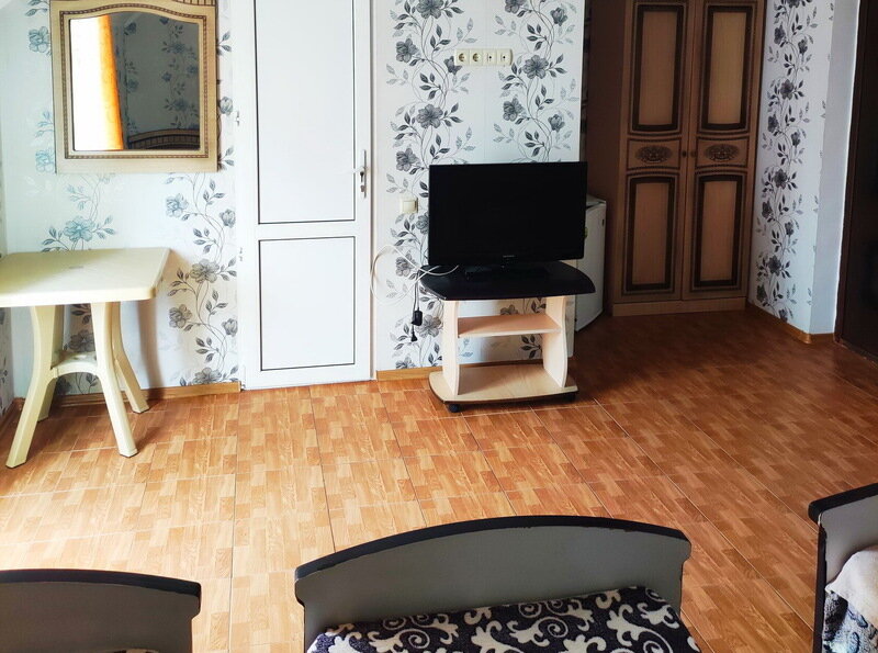 «Золотой Песок» гостевой дом, 4-х местный номер_2