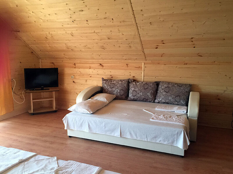 «Золотой Песок» гостевой дом, 5-ти местный номер_5