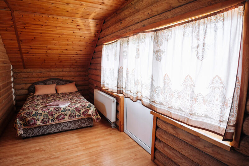 Коттедж 6-местный (с русской печью)