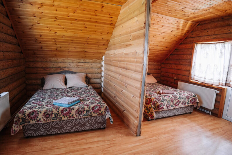 Коттедж 6-местный (с русской печью)