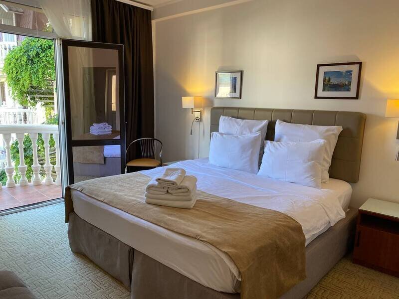 Семейный Люкс 2-местный 1-комнатный (с балконом)