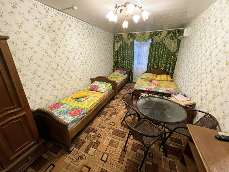 Комфорт Семейный 4-местный (с балконом)