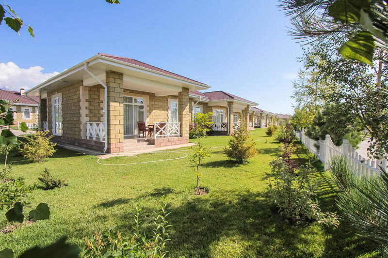 Люкс 4-местный 3-комнатный (Семейный)