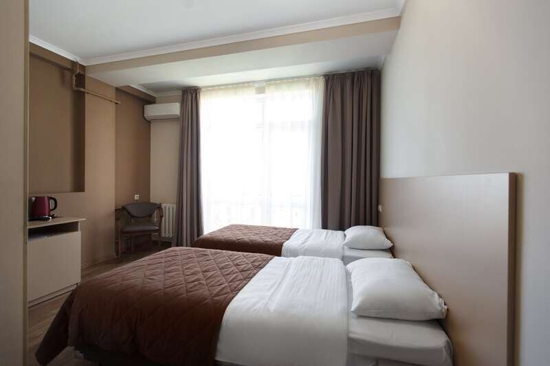 Стандартный 2-местный (без балкона, вид во двор)