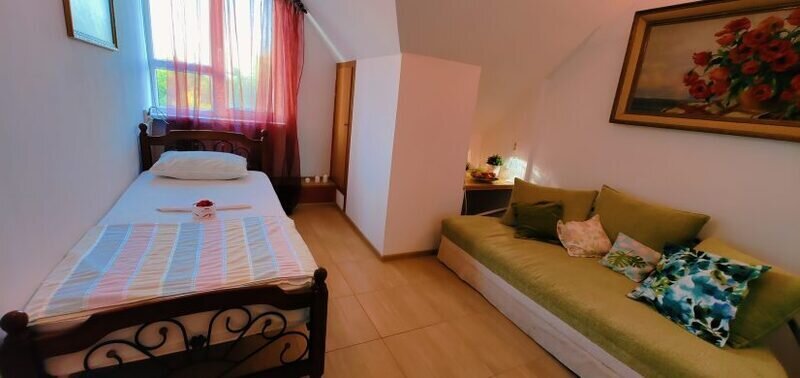 Номер 5-местный 2-комнатный (без балкона)