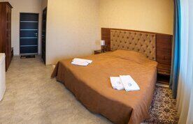Двухместный номер Standard двуспальная кровать, База отдыха Термальные источники Водная Ривьера, Майкопский