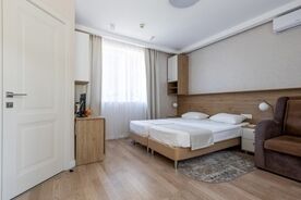 Стандарт улучшенный 1-комн. в коттедже №6, 1 этаж, без балкона (1к2м1эК6), База отдыха Адлер, Сириус