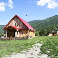 Двухэтажный кедровый дом, Турбаза Кедровая опушка, Усть-Коксинский район