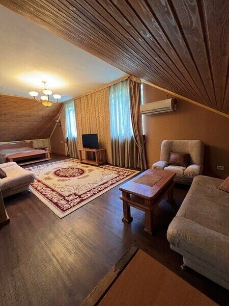 Студия Рейчел