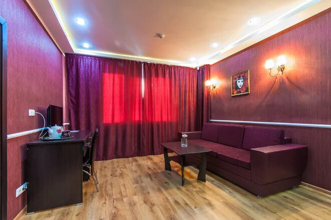 Люкс 2-местный Бордовый