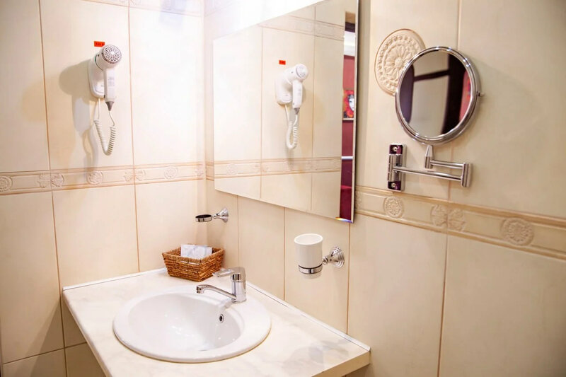 Люкс 2-местный Бордовый