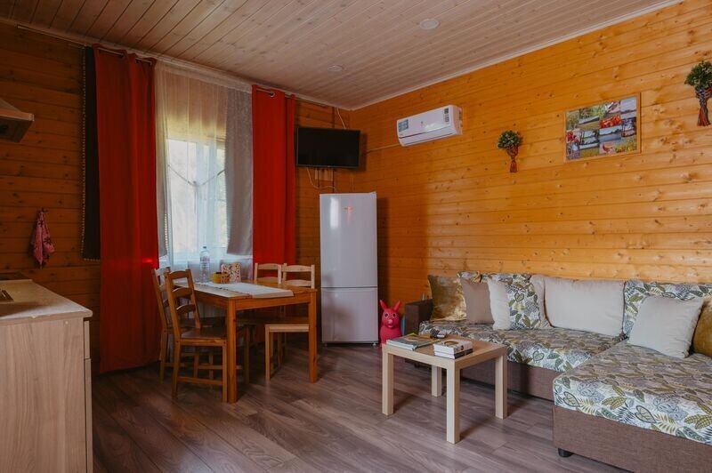 Дом 4-местный с душем