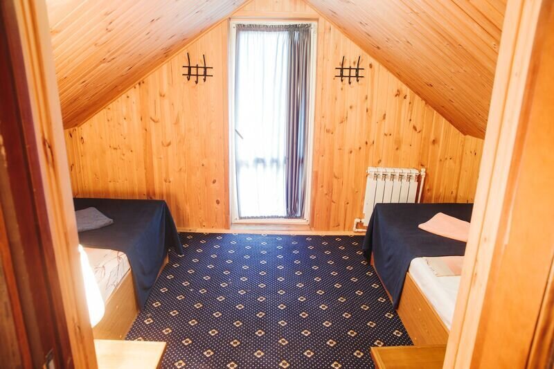 Номер 10 местный 2-этажный