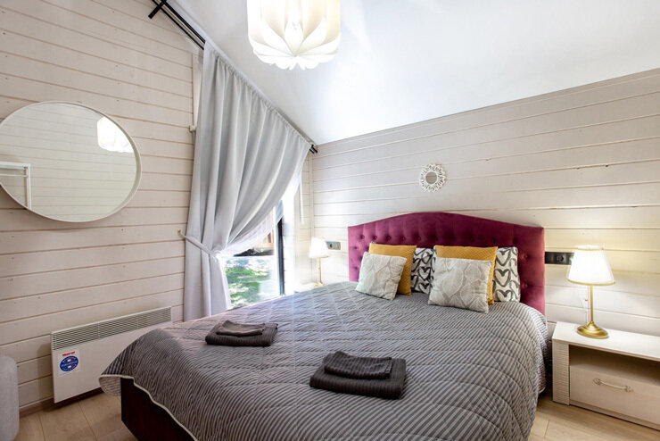 Дом 10-местный (Есенин, с костровой чашей в саду)