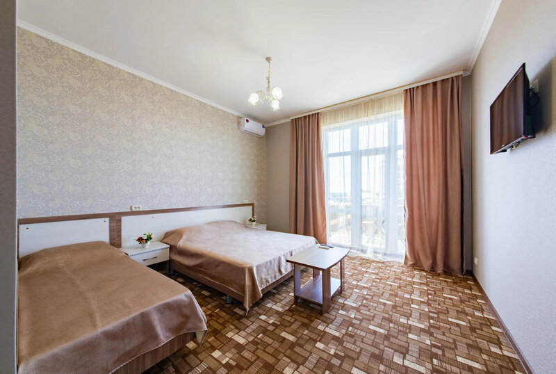 Стандартный 3-местный (с балконом)