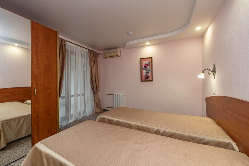 Полулюкс 2-местный 3-комнатный