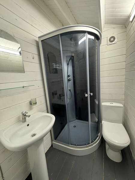 Коттедж 2-местный (с диваном)