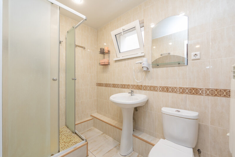 Семейный 4-местный 2-комнатный (с балконом)